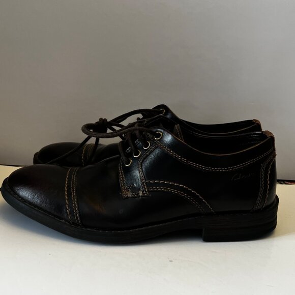 Clarks Men's Black Leather Dress Shoes - Picture 8 of 10